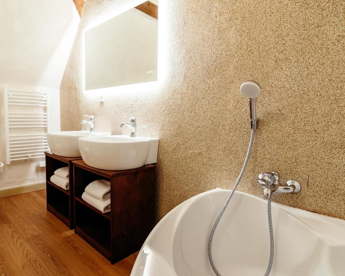 Domaine Des Lumieres Hotel Aisonville-et-Bernoville Екстериор снимка