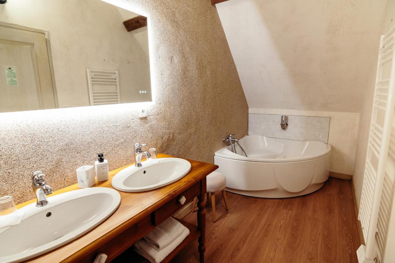 Domaine Des Lumieres Hotel Aisonville-et-Bernoville Екстериор снимка